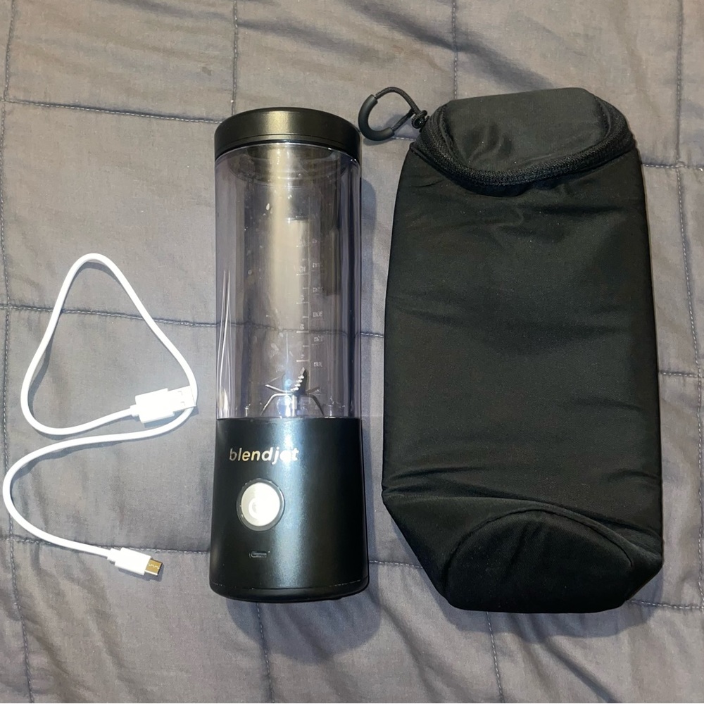Blendjet 2 with Insulated Sleeve